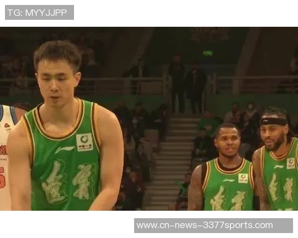 亨特表现低迷仅得4分加时赛被弃用球队遭遇失利 亨特表现低迷仅得4分加时赛被弃用球队遭遇失利